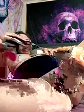 Snapshot of GirlSquirt chatting on December 3, 2025, 5:56 pm GirlSquirt online show from December 3, 2025, 5:56 pm