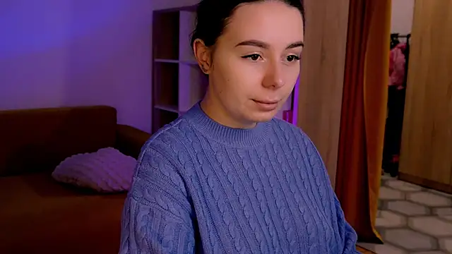 Snapshot of Di_na_Bell chatting on October 27, 2025, 6:36 am Di na Bell online show from October 27, 2025, 6:36 am