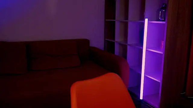 Snapshot of Di_na_Bell chatting on November 25, 2025, 6:36 am Di na Bell online show from November 25, 2025, 6:36 am