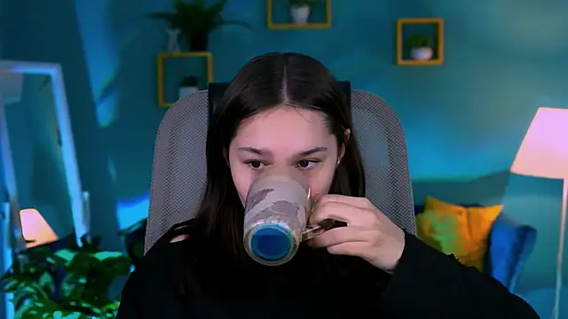 Snapshot of KimClarks_ chatting on November 9, 2025, 2:43 pm KimClarks online show from November 9, 2025, 2:43 pm