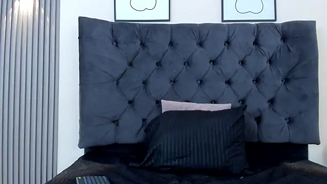 Snapshot of Sofia_Seduccion chatting on November 10, 2025, 12:21 pm Sofia Seduccion online show from November 10, 2025, 12:21 pm