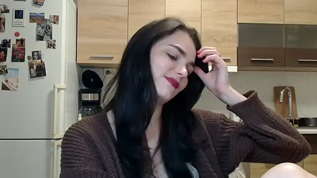 Silviaa a online show from October 28, 2025, 9:25 pm