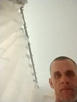 helldonk online show from December 18, 2025, 7:57 am