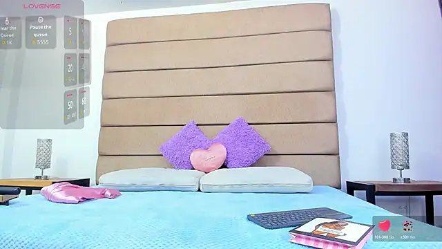 Snapshot of susan_elliot chatting on October 28, 2025, 7:24 pm susan elliot online show from October 28, 2025, 7:24 pm