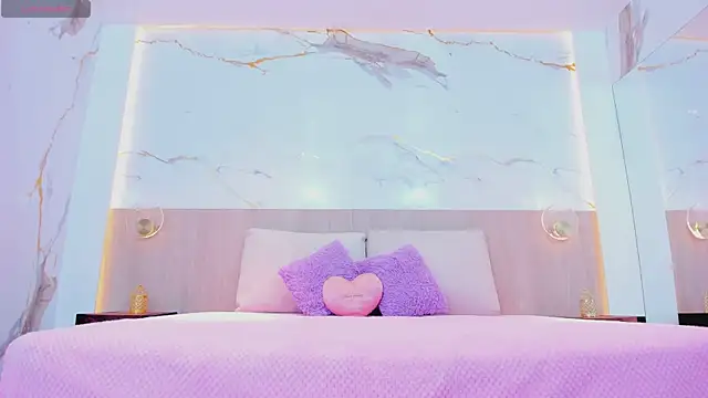 Snapshot of susan_elliot chatting on December 1, 2025, 11:44 am susan elliot online show from December 1, 2025, 11:44 am