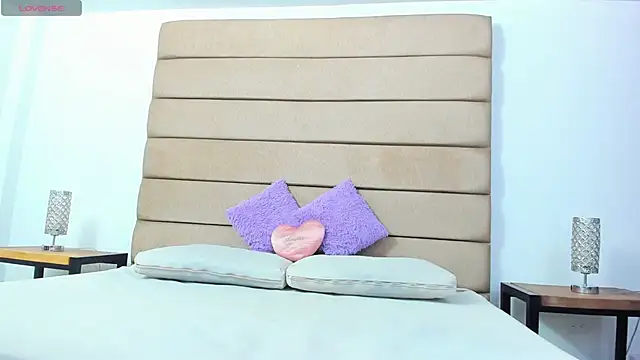 Snapshot of susan_elliot chatting on November 10, 2025, 7:30 pm susan elliot online show from November 10, 2025, 7:30 pm