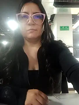 Romina693 online show from November 17, 2025, 6:28 am