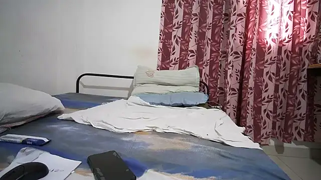 Snapshot of methu01 chatting on November 28, 2025, 9:53 am methu01 online show from November 28, 2025, 9:53 am