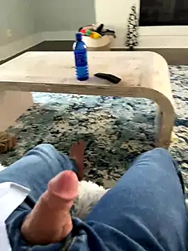 Snapshot of cyclone1212 chatting on November 27, 2025, 5:13 pm cyclone1212 online show from November 27, 2025, 5:13 pm