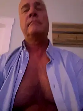 Snapshot of cyclone1212 chatting on November 7, 2025, 10:20 am cyclone1212 online show from November 7, 2025, 10:20 am