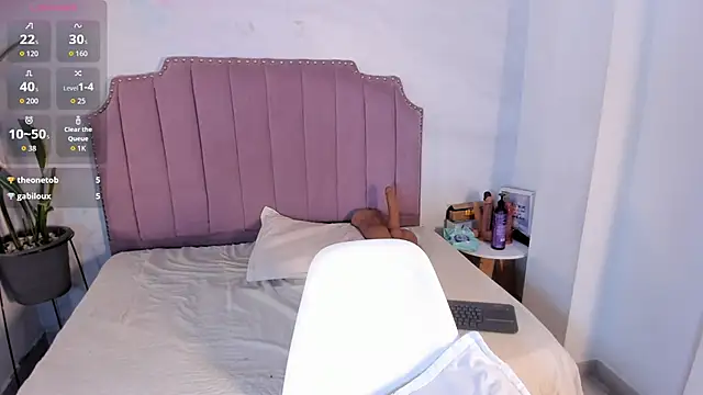 bianca angel  online show from October 26, 2025, 8:09 pm