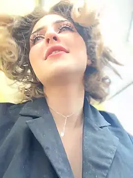 KellyKeler online show from April 16, 2026, 10:49 am