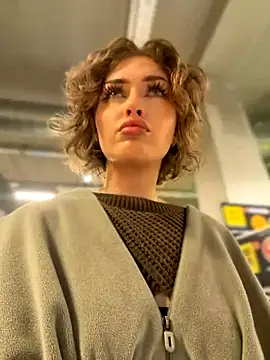 Snapshot of KellyKeler chatting on November 9, 2025, 1:04 pm KellyKeler online show from November 9, 2025, 1:04 pm