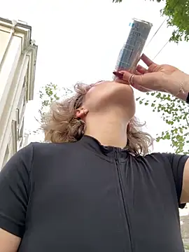 Snapshot of KellyKeler chatting on September 25, 2025, 12:22 pm KellyKeler online show from September 25, 2025, 12:22 pm