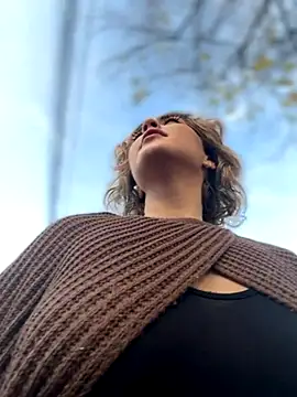 Snapshot of KellyKeler chatting on November 18, 2025, 12:30 pm KellyKeler online show from November 18, 2025, 12:30 pm