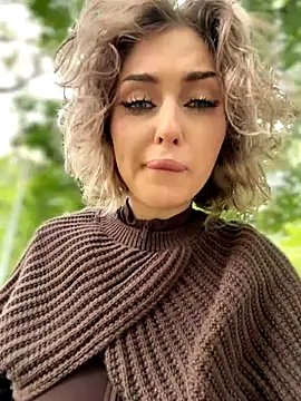 Snapshot of KellyKeler chatting on October 11, 2025, 11:55 am KellyKeler online show from October 11, 2025, 11:55 am