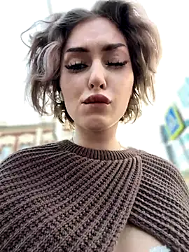 Snapshot of KellyKeler chatting on November 6, 2025, 1:04 pm KellyKeler online show from November 6, 2025, 1:04 pm