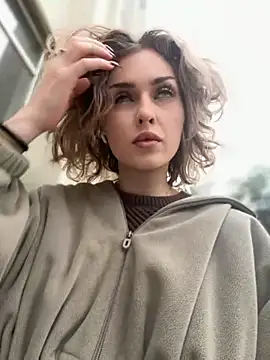 Snapshot of KellyKeler chatting on October 18, 2025, 1:02 pm KellyKeler online show from October 18, 2025, 1:02 pm