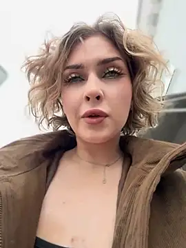 Snapshot of KellyKeler chatting on November 25, 2025, 11:10 am KellyKeler online show from November 25, 2025, 11:10 am