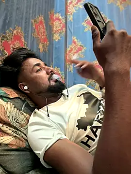 Snapshot of Munny6677 chatting on September 22, 2025, 8:15 pm Munny6677 online show from September 22, 2025, 8:15 pm