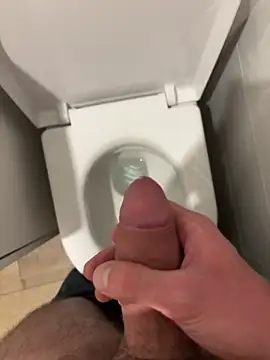 hugehairycock 98 online show from November 30, 2025, 10:32 pm