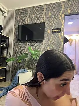 JasmineRhodes online show from March 25, 2026, 12:15 pm