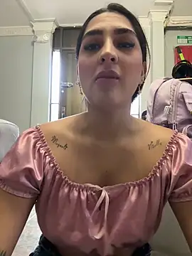 JasmineRhodes online show from April 17, 2026, 1:03 pm