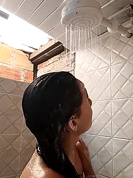 Snapshot of Arii_collins1 chatting on December 5, 2025, 5:11 pm Arii collins1 online show from December 5, 2025, 5:11 pm