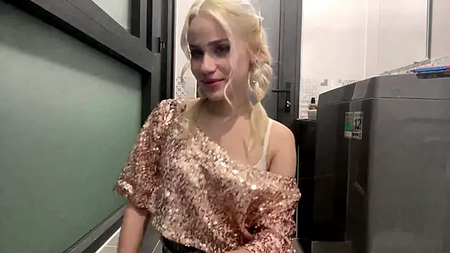 Snapshot of fancy_angel chatting on December 16, 2025, 1:26 pm fancy angel online show from December 16, 2025, 1:26 pm