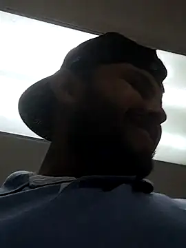 Todasmias420 online show from November 11, 2025, 9:53 pm