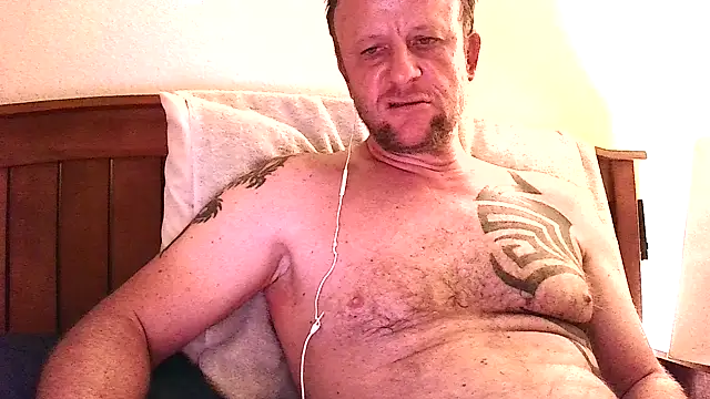 Snapshot of Yournaughty chatting on June 14, 2026, 4:35 am Yournaughty online show from June 14, 2026, 4:35 am