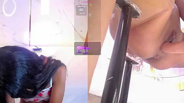 Snapshot of CandyRouse__ chatting on November 29, 2025, 4:07 pm CandyRouse online show from November 29, 2025, 4:07 pm