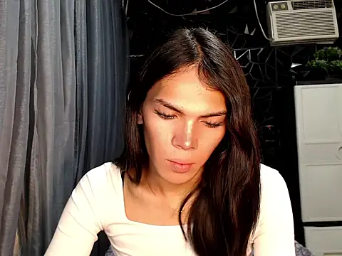 ladyhotcuming online show from June 9, 2026, 7:26 pm