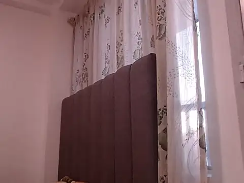 saara johnson496 online show from April 18, 2026, 11:01 am