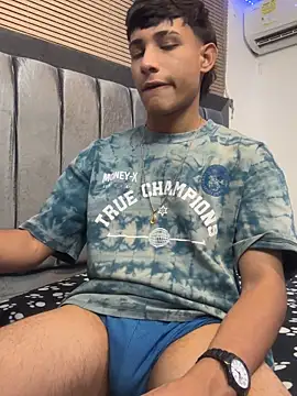 Snapshot of cody_fox10 chatting on February 20, 2026, 5:48 pm cody fox10 online show from February 20, 2026, 5:48 pm