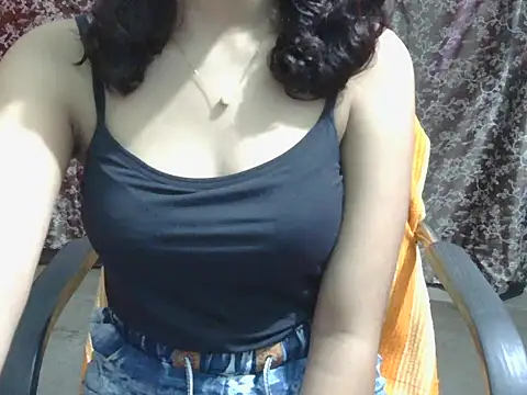 Snapshot of lovely_soniya chatting on July 25, 2026, 6:21 am lovely soniya online show from July 25, 2026, 6:21 am