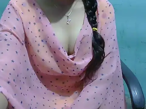 lovely soniya online show from September 21, 2025, 4:06 am