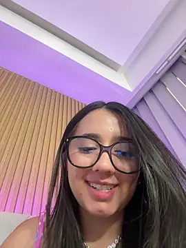 Snapshot of Michelle_Zoe chatting on May 23, 2026, 4:00 am Michelle Zoe online show from May 23, 2026, 4:00 am