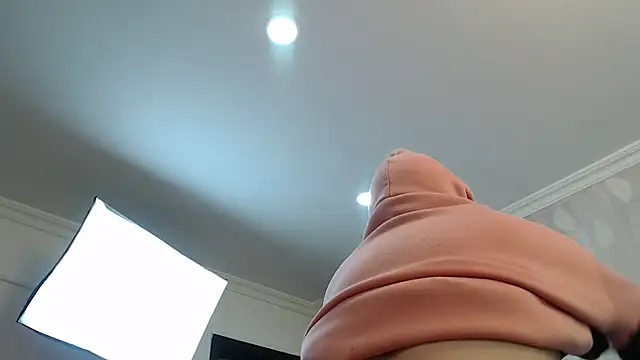 Snapshot of elamurray chatting on October 17, 2025, 11:12 am elamurray online show from October 17, 2025, 11:12 am