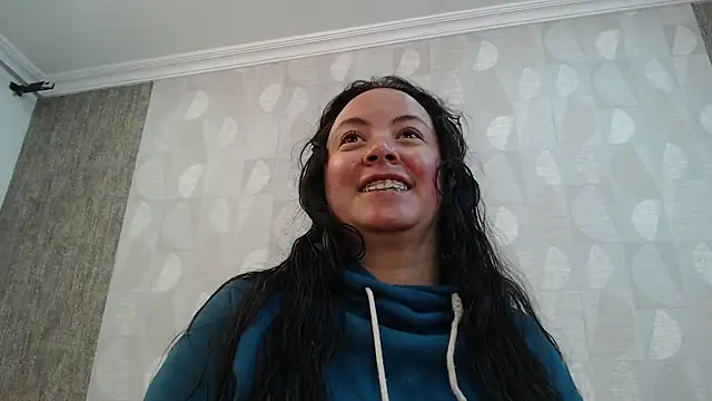 Snapshot of elamurray chatting on October 6, 2025, 11:11 am elamurray online show from October 6, 2025, 11:11 am