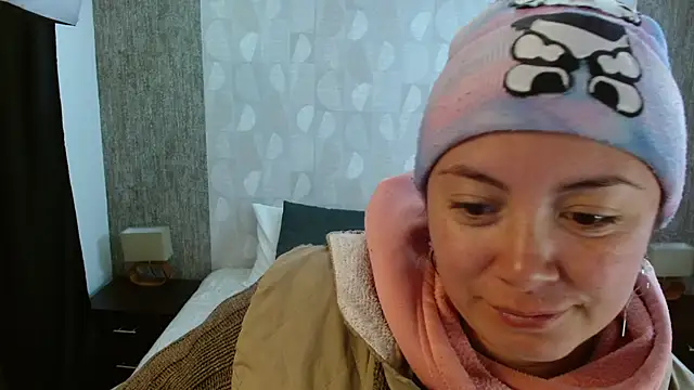 Snapshot of elamurray chatting on December 2, 2025, 11:12 am elamurray online show from December 2, 2025, 11:12 am