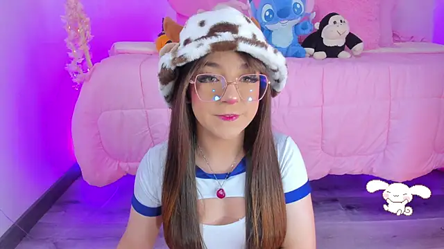 hannacutegod online show from December 14, 2025, 5:13 am