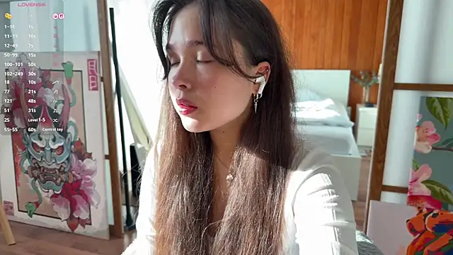 PlumyBun online show from April 19, 2026, 12:11 am