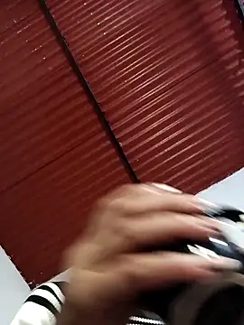 Snapshot of Fernanda30 chatting on October 23, 2025, 7:40 am Fernanda30 online show from October 23, 2025, 7:40 am