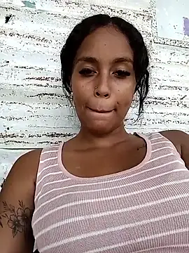 Snapshot of Fernanda30 chatting on September 12, 2025, 4:40 pm Fernanda30 online show from September 12, 2025, 4:40 pm