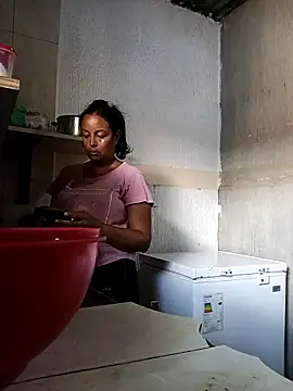 Snapshot of Fernanda30 chatting on October 31, 2025, 4:58 pm Fernanda30 online show from October 31, 2025, 4:58 pm