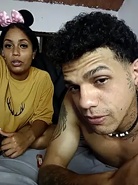 Snapshot of Fernanda30 chatting on November 30, 2025, 6:14 am Fernanda30 online show from November 30, 2025, 6:14 am