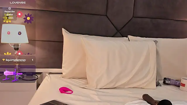 franceska milf online show from September 22, 2025, 8:20 am