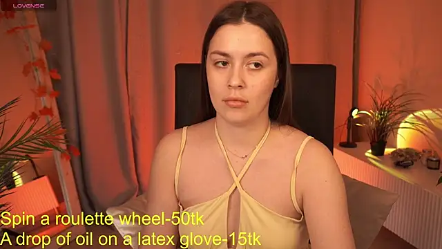 Snapshot of EmiliyaRoude chatting on November 28, 2025, 1:22 pm EmiliyaRoude online show from November 28, 2025, 1:22 pm