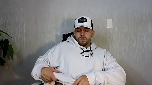 Snapshot of Ades_Lowe chatting on October 8, 2025, 11:56 am Ades Lowe online show from October 8, 2025, 11:56 am